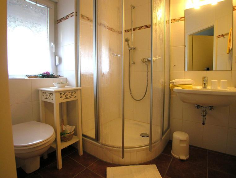 Bed and Breakfast Alte Weinstuben Steinfelder Hof Garni Элленц-Польтерсдорф Экстерьер фото